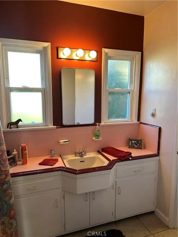 743 N Sparks, Burbank, CA 91506