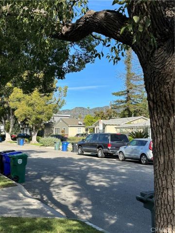 743 N Sparks, Burbank, CA 91506