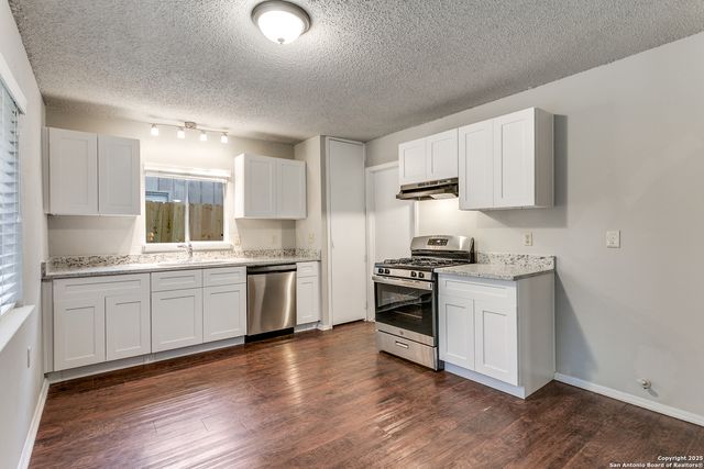 109 hill, San Antonio, TX 78212