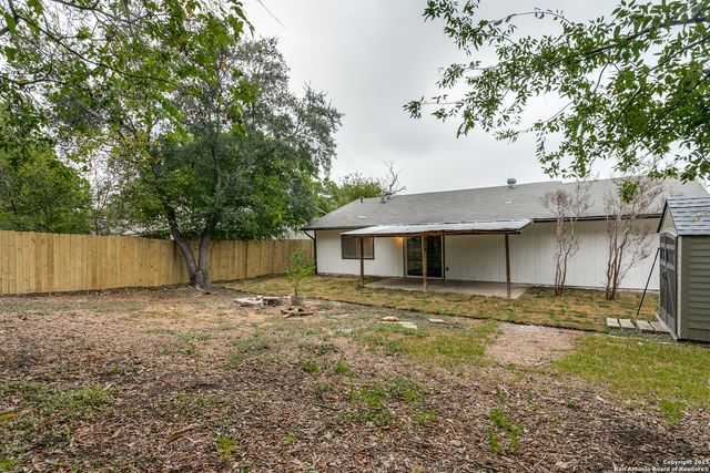 109 hill, San Antonio, TX 78212