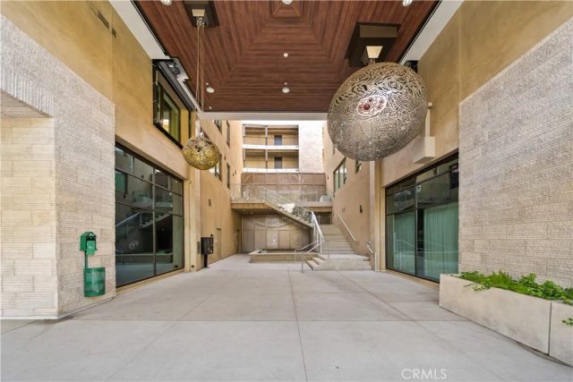 709 E Walnut Street 215, Pasadena, CA 91101