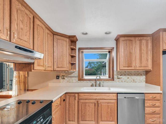 3243 Windmill Drive, Beavercreek, OH 45432