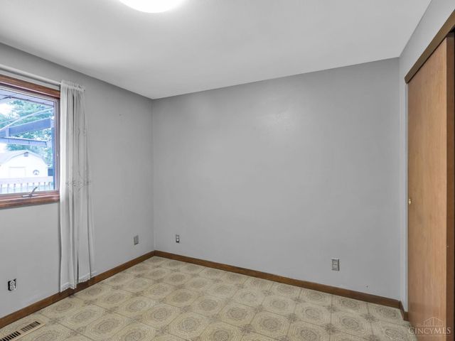 3243 Windmill Drive, Beavercreek, OH 45432