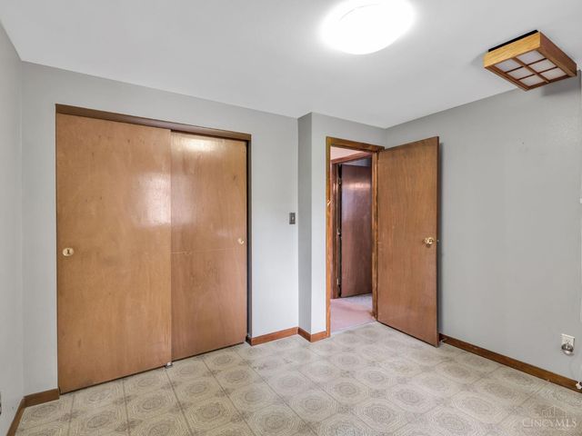 3243 Windmill Drive, Beavercreek, OH 45432