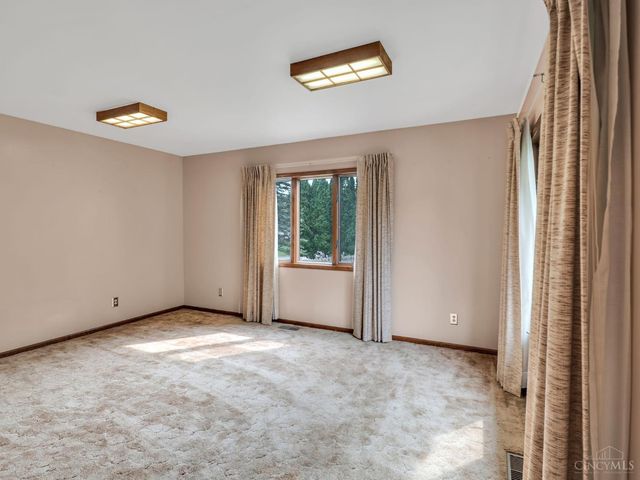 3243 Windmill Drive, Beavercreek, OH 45432
