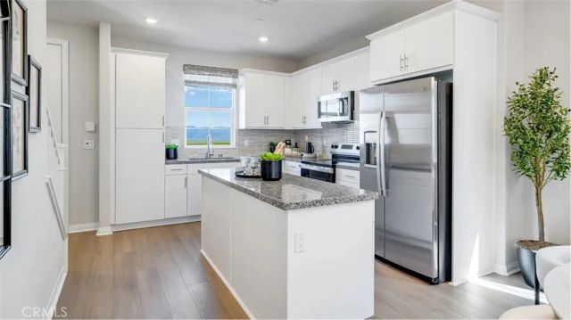 1301 Galaxy Way, Rialto, CA 92376