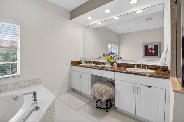 5530 NE Trieste Terrace, Boca Raton, FL 33487