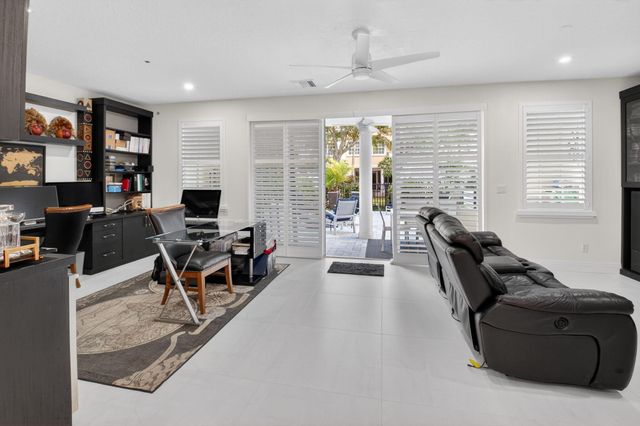 5530 NE Trieste Terrace, Boca Raton, FL 33487