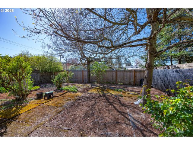 2190 PIERCE St, Eugene, OR 97405