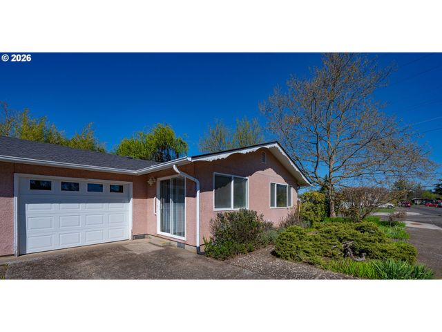 2190 PIERCE St, Eugene, OR 97405