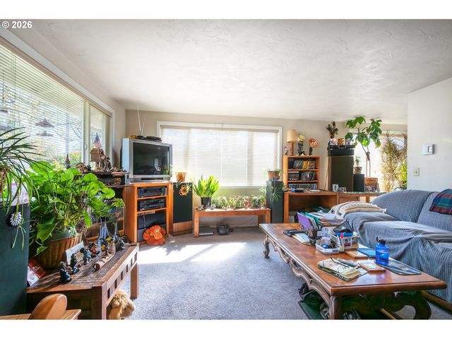 2190 PIERCE St, Eugene, OR 97405