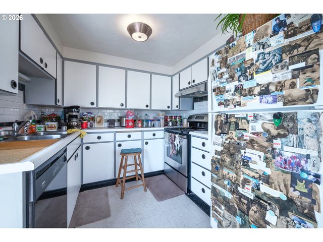 2190 PIERCE St, Eugene, OR 97405