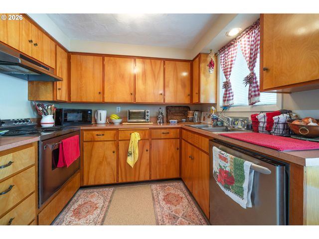 2190 PIERCE St, Eugene, OR 97405