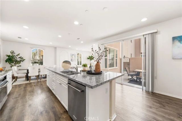 153 Fixie, Irvine, CA 92618