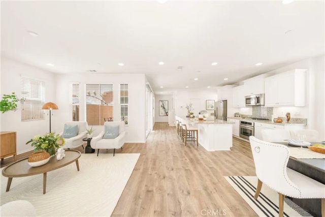 153 Fixie, Irvine, CA 92618