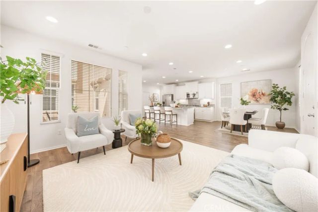 153 Fixie, Irvine, CA 92618