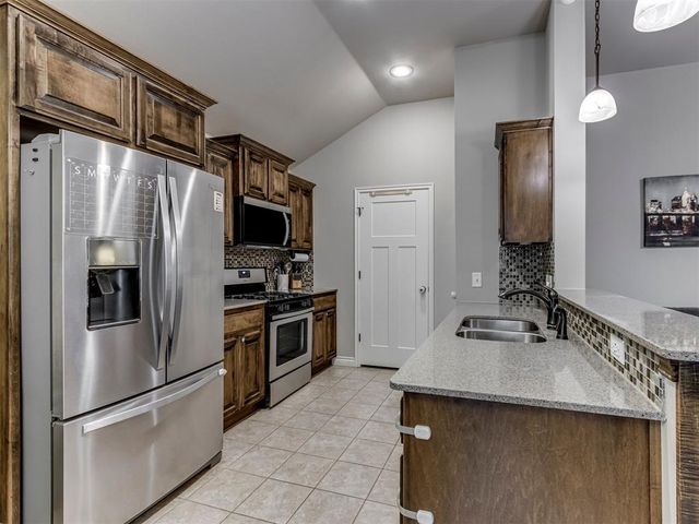 2612 NW 183rd Street, Edmond, OK 73012