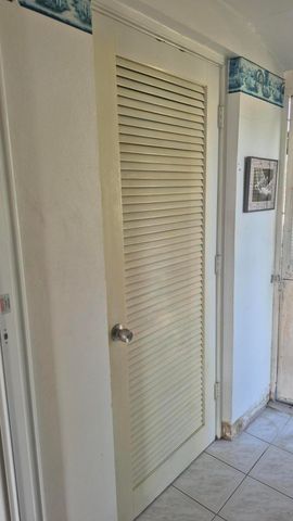 2805 Crosley Drive E Apt E, West Palm Beach, FL 33415