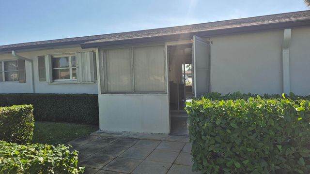 2805 Crosley Drive E Apt E, West Palm Beach, FL 33415