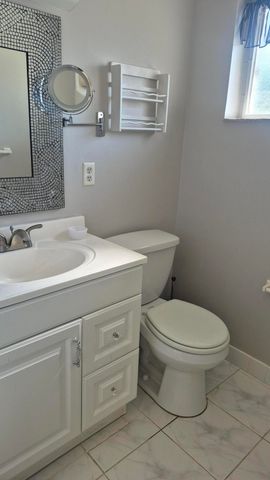 2805 Crosley Drive E Apt E, West Palm Beach, FL 33415