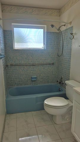 2805 Crosley Drive E Apt E, West Palm Beach, FL 33415