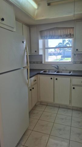 2805 Crosley Drive E Apt E, West Palm Beach, FL 33415