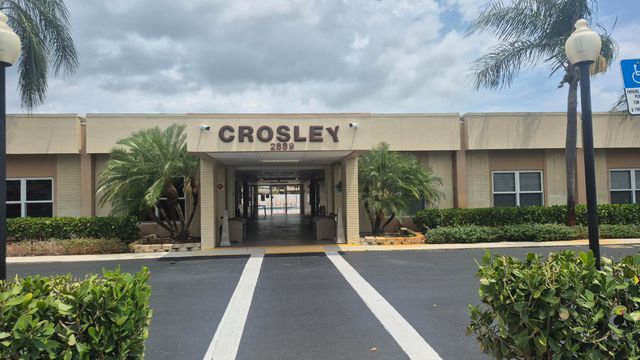 2805 Crosley Drive E Apt E, West Palm Beach, FL 33415