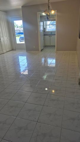 2805 Crosley Drive E Apt E, West Palm Beach, FL 33415