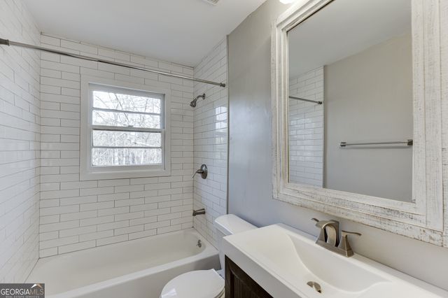 300 Forest Street, Buford, GA 30518