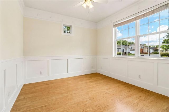 213 W Oaks Place, Woodstock, GA 30188