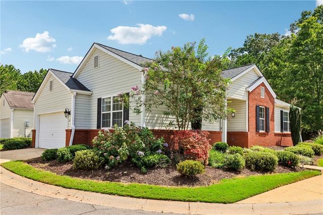 213 W Oaks Place, Woodstock, GA 30188