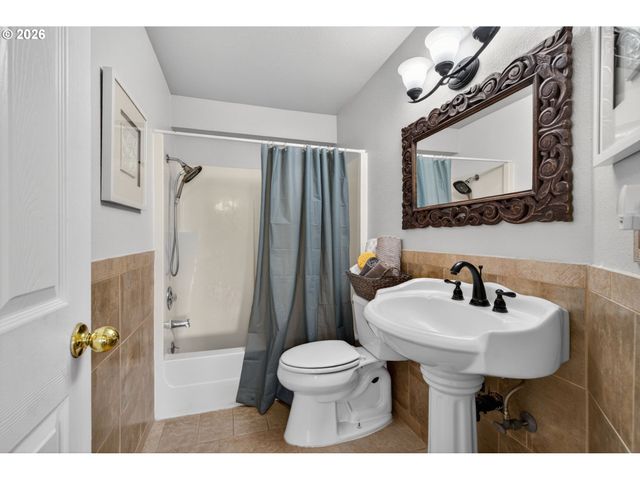 15209 Se SUNPARK Dr, Vancouver, WA 98683