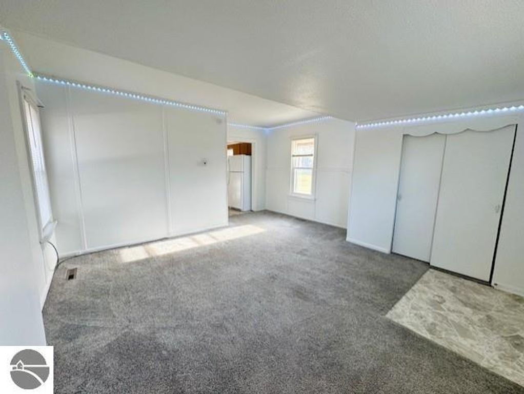 Image 6 of property listing at 346 N Grover Street, Alma, MI 48801