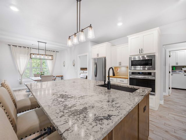 5095 E Chestnut Drive, Claremore, OK 74019