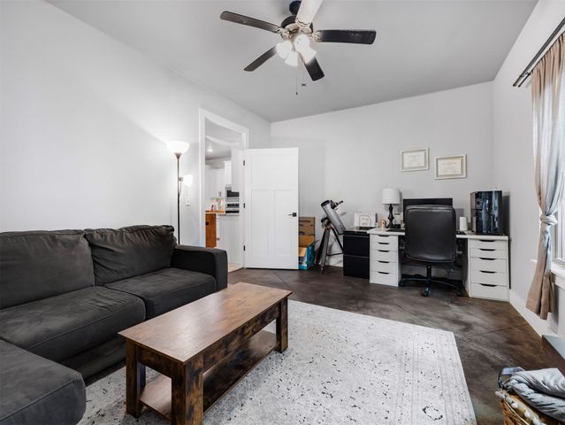 5095 E Chestnut Drive, Claremore, OK 74019