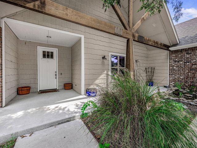 5095 E Chestnut Drive, Claremore, OK 74019
