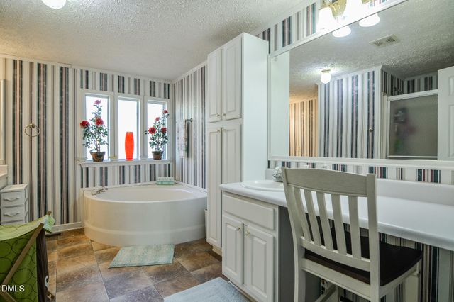 110 Brookside Lane, Four Oaks, NC 27524