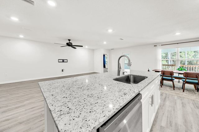 58 Eunola Lane, Freeport, FL 32439