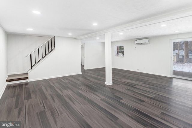 29 HILLCREST DR, Stafford, VA 22556