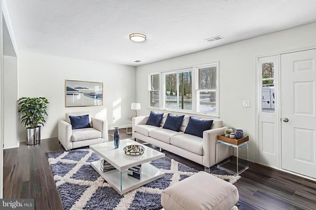 29 HILLCREST DR, Stafford, VA 22556