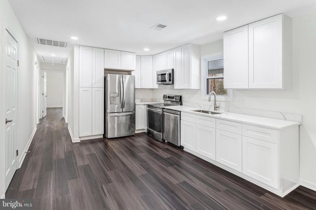 29 HILLCREST DR, Stafford, VA 22556