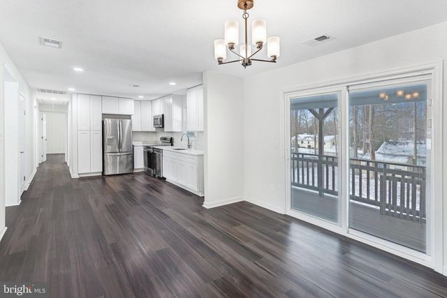 29 HILLCREST DR, Stafford, VA 22556