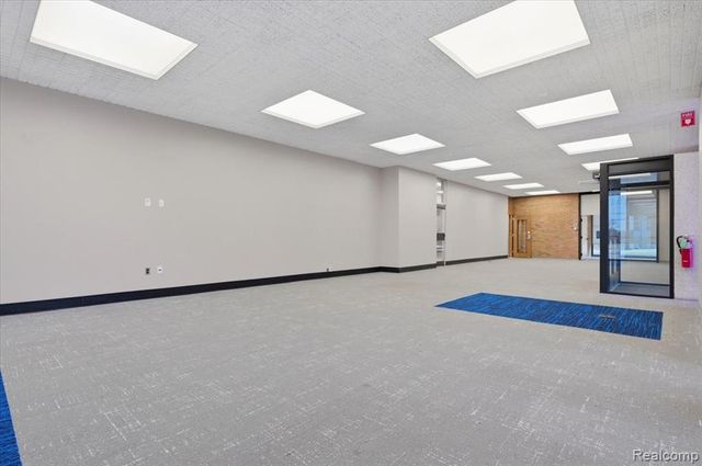 10421 Middlebelt Road, Romulus, MI 48174