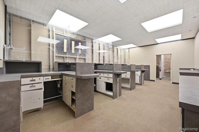10421 Middlebelt Road, Romulus, MI 48174