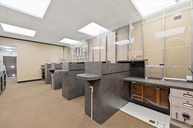 10421 Middlebelt Road, Romulus, MI 48174