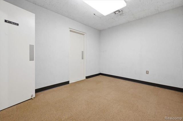 10421 Middlebelt Road, Romulus, MI 48174