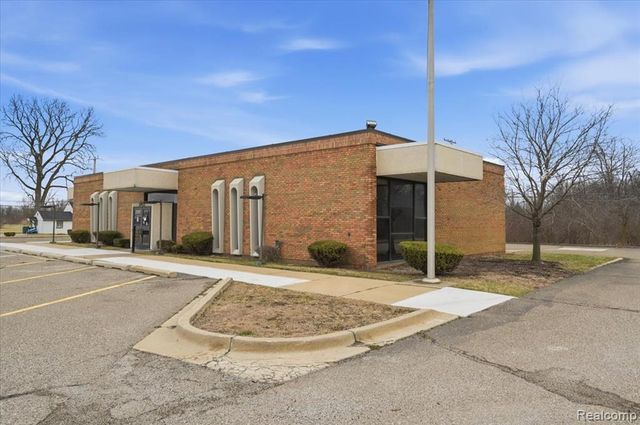 10421 Middlebelt Road, Romulus, MI 48174