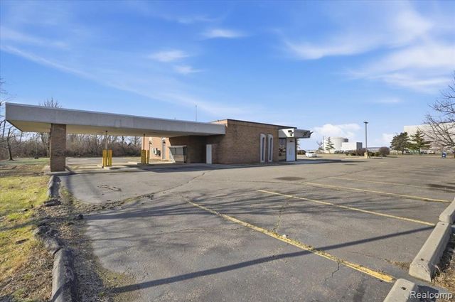 10421 Middlebelt Road, Romulus, MI 48174