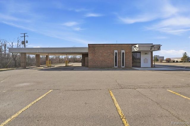 10421 Middlebelt Road, Romulus, MI 48174