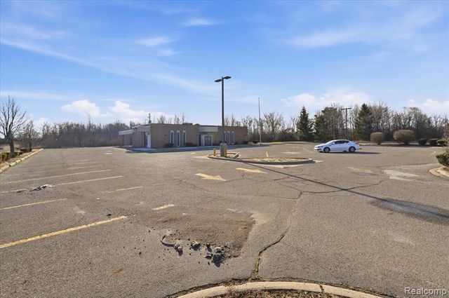 10421 Middlebelt Road, Romulus, MI 48174